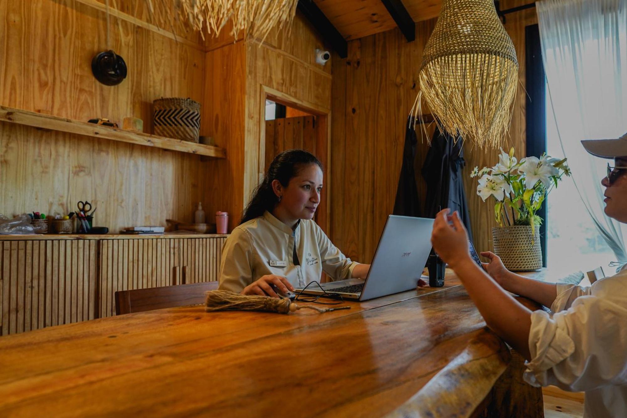 Reserva Natural Iguazu - Pristine Luxury Camp Puerto Libertad Buitenkant foto